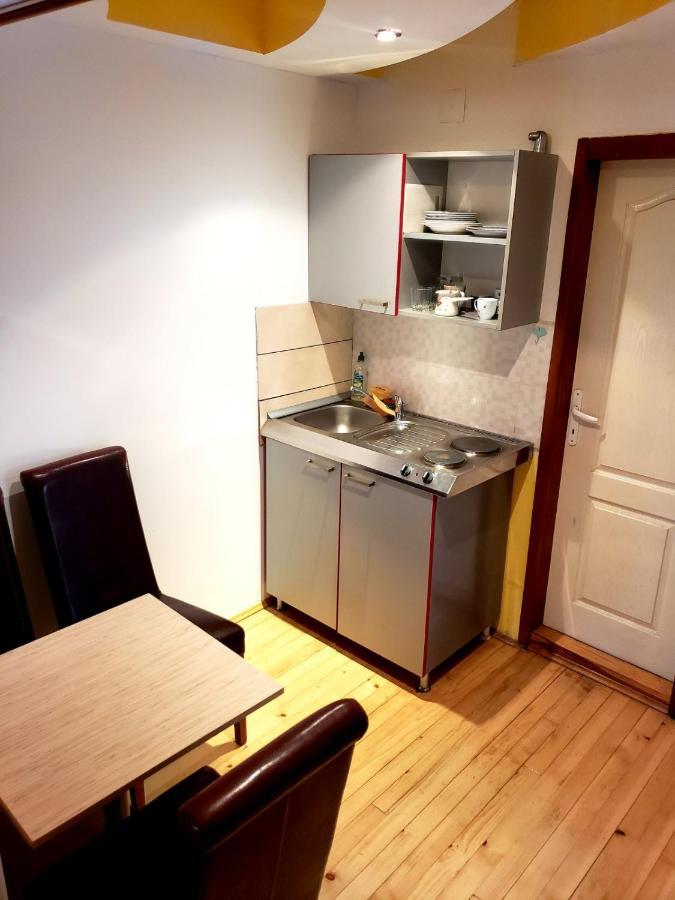 Apartmani Don ซลาตีบอร์ ภายนอก รูปภาพ
