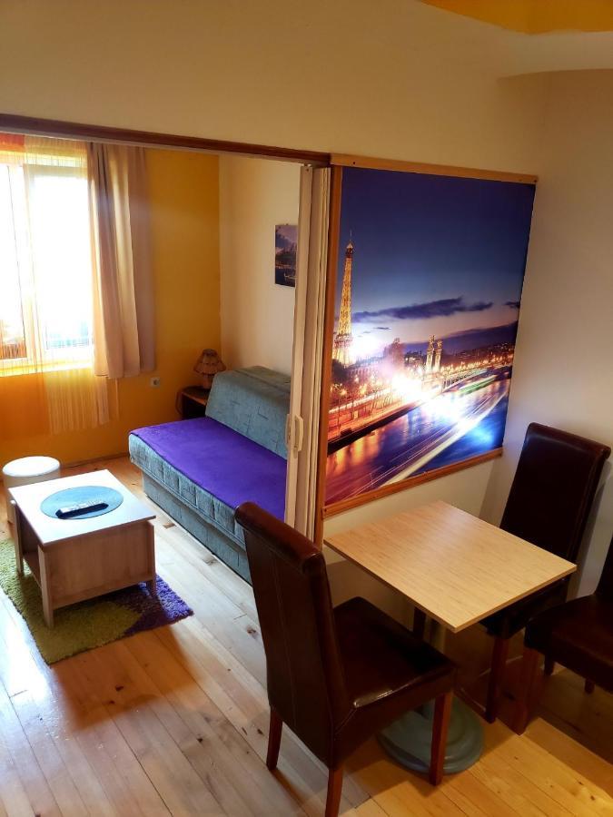 Apartmani Don ซลาตีบอร์ ภายนอก รูปภาพ