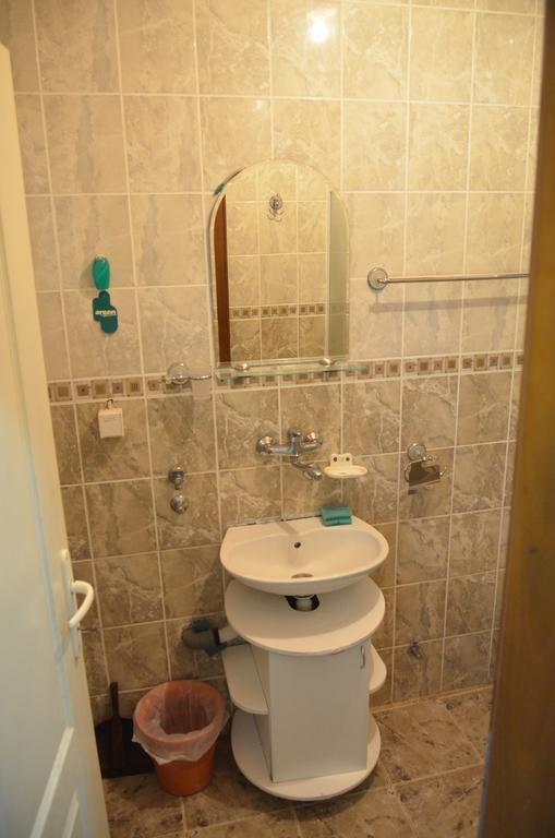 Apartmani Don ซลาตีบอร์ ภายนอก รูปภาพ