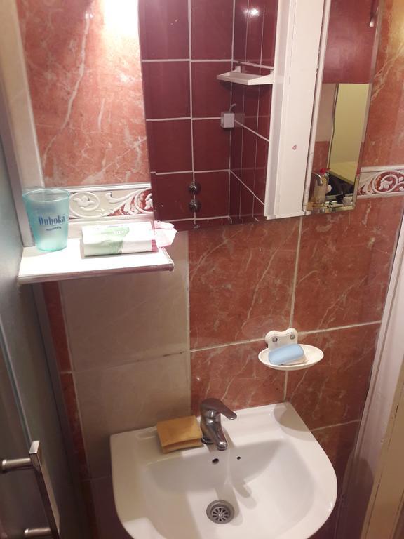 Apartmani Don ซลาตีบอร์ ภายนอก รูปภาพ