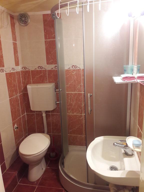 Apartmani Don ซลาตีบอร์ ภายนอก รูปภาพ