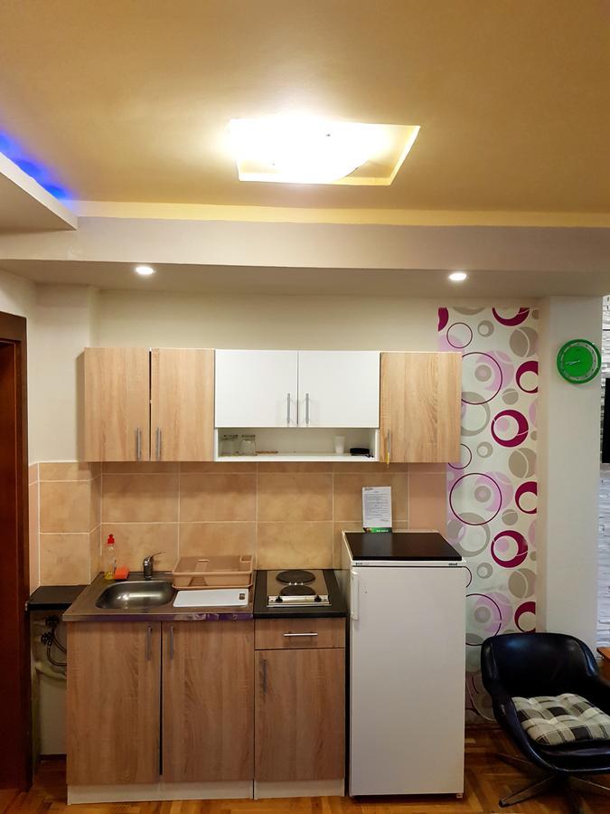 Apartmani Don ซลาตีบอร์ ภายนอก รูปภาพ