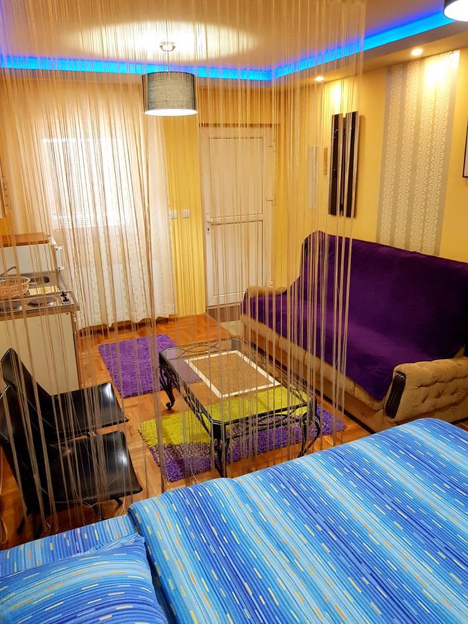Apartmani Don ซลาตีบอร์ ภายนอก รูปภาพ