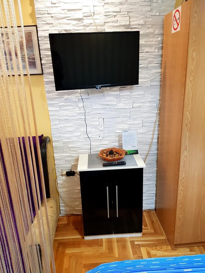 Apartmani Don ซลาตีบอร์ ภายนอก รูปภาพ