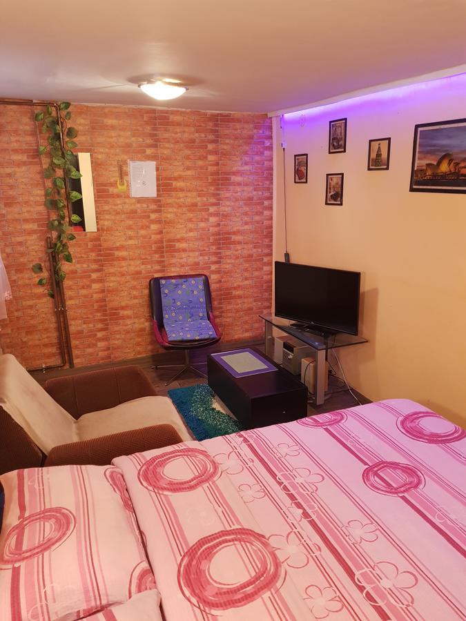 Apartmani Don ซลาตีบอร์ ภายนอก รูปภาพ