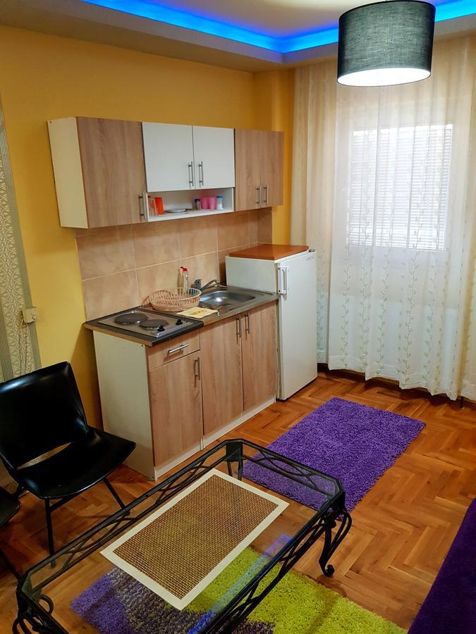 Apartmani Don ซลาตีบอร์ ภายนอก รูปภาพ