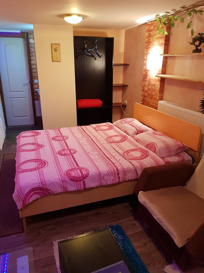 Apartmani Don ซลาตีบอร์ ภายนอก รูปภาพ